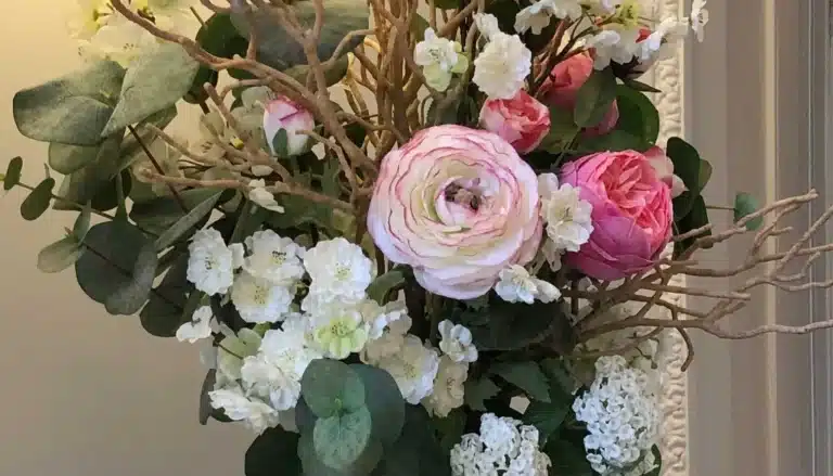bouquet de fleurs artificielles, fleur stabilisée, fleurs artificielles haut de gamme, bouquet de fleur, bouquet de fleur haut de gamme, fleur artificielle, fleur artificielle de qualité, vases design, contemporain, fleur stabilisé haut de gamme rose et blanc