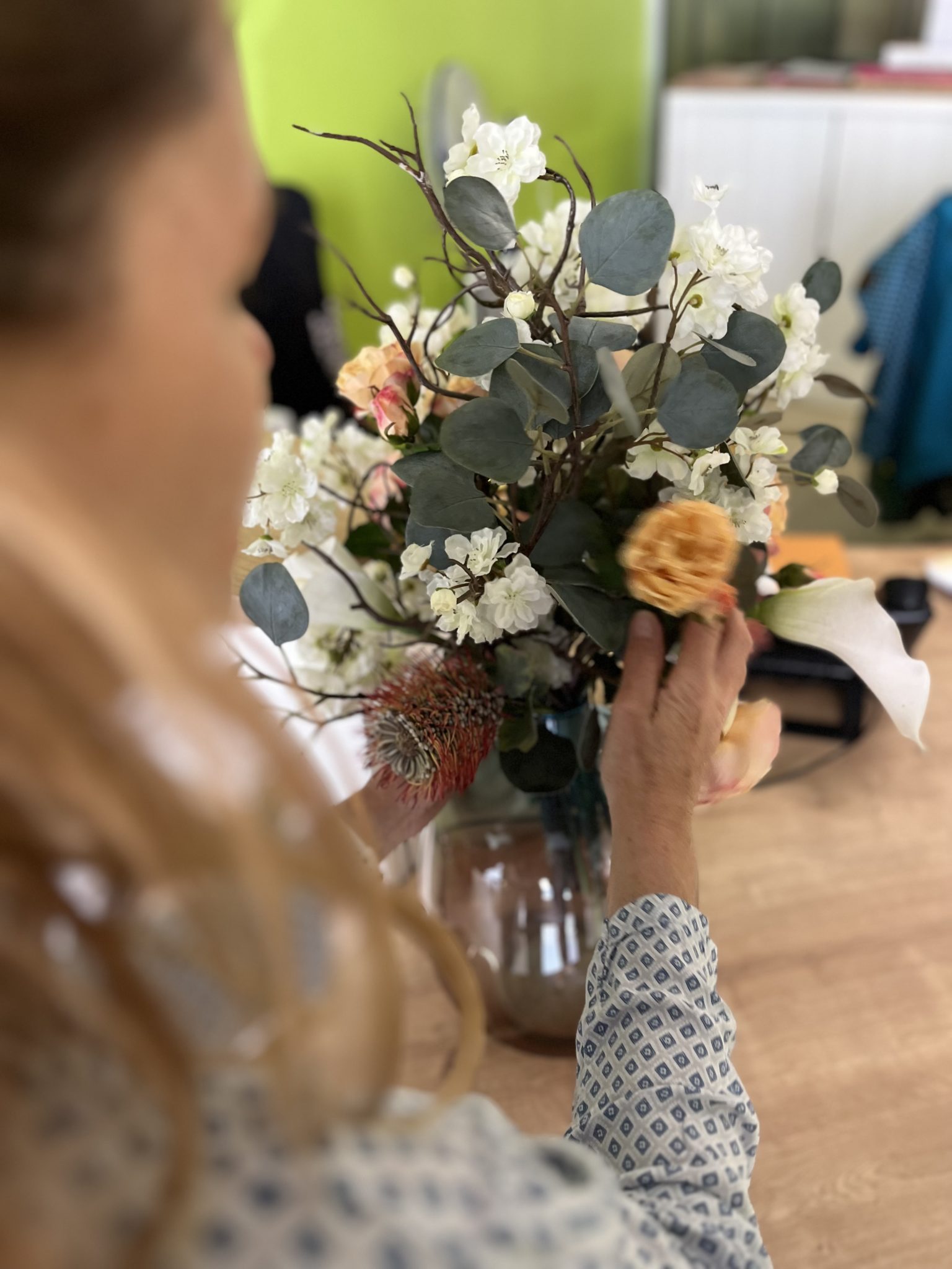 bouquet de fleurs artificielles, fleur stabilisée, fleurs artificielles haut de gamme, bouquet de fleur, bouquet de fleur haut de gamme, fleur artificielle, fleur artificielle de qualité, vases design, contemporain, fleur stabilisé haut de gamme blanc, bouquet en location, bouquet location flow up, bouquet flow up