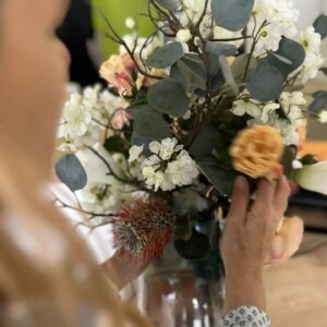Pourquoi opter pour la location de fleurs artificielles en entreprise : un choix ingénieux à ne pas sous-estimer​​​
