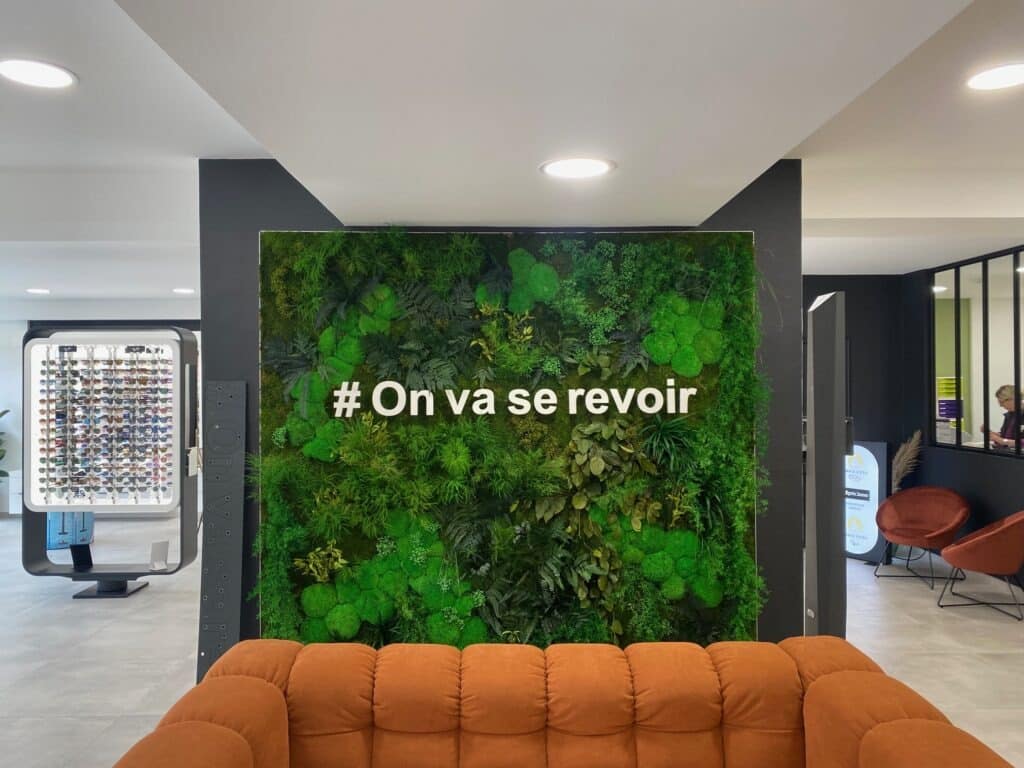 Mur végétal, sur mesure entreprise, plante stabilisée, tours, cloison végétalisée, design végétal, art végétal, création végétale, mur végétal on va se revoir