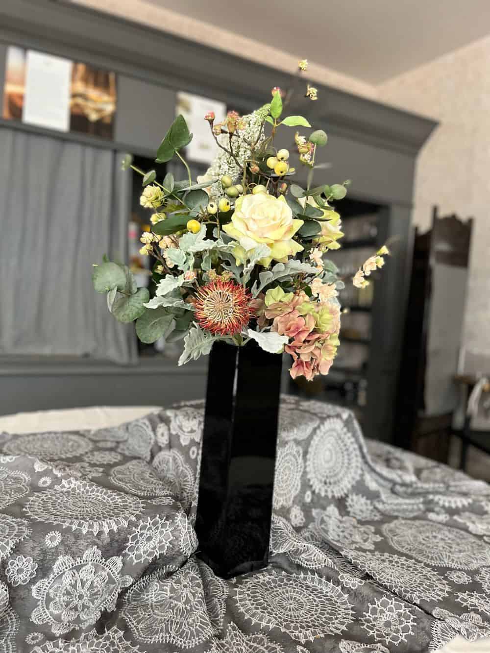 bouquet de fleurs artificielles, fleur stabilisée, fleurs artificielles haut de gamme, bouquet de fleur, bouquet de fleur haut de gamme, fleur artificielle, fleur artificielle de qualité, vases design, contemporain, fleur stabilisé haut de gamme